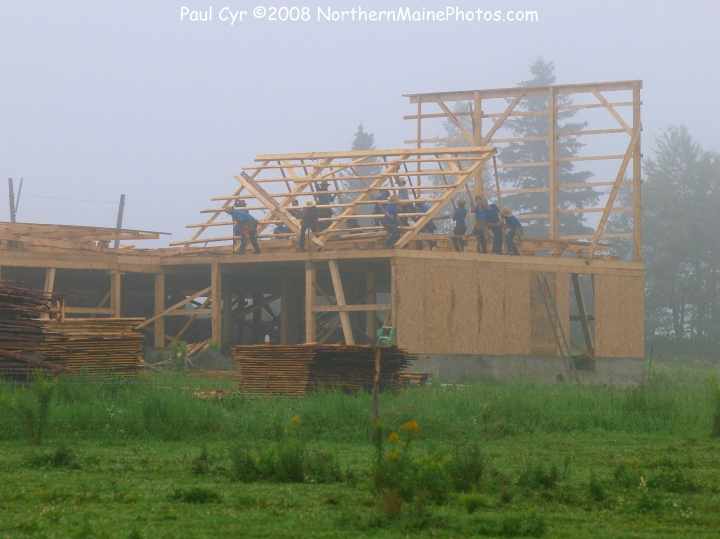 amish barn raising 1