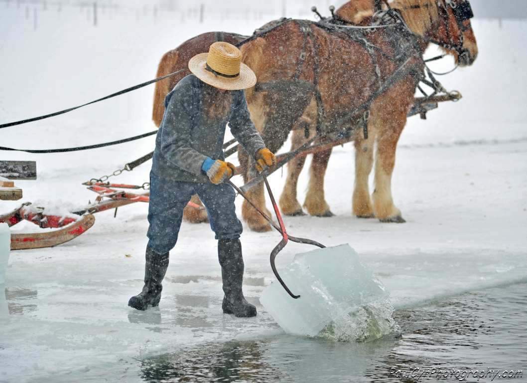 amish ice cutting 3