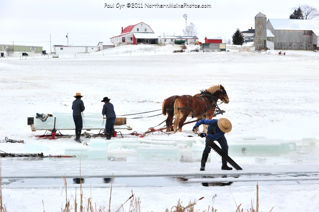 amish ice cutting 4