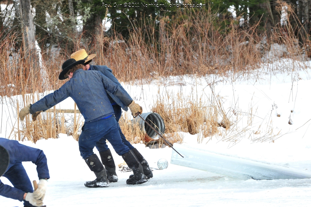 amish ice cutting 4