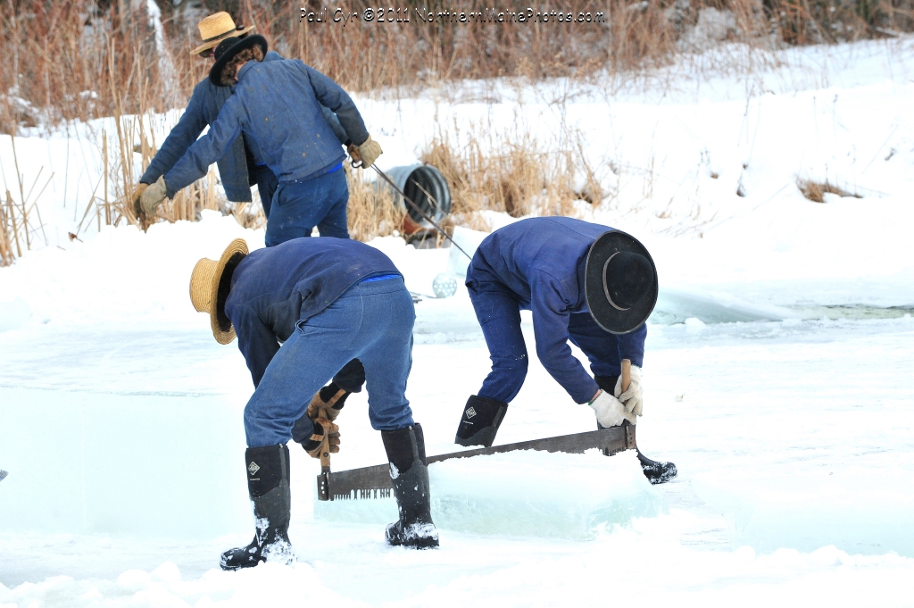 amish ice cutting 4