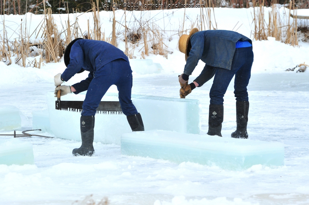 amish ice cutting 4